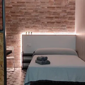 Estudio Industrial A 9' Del Centro En Metro Apartamento San Juan de Aznalfarache