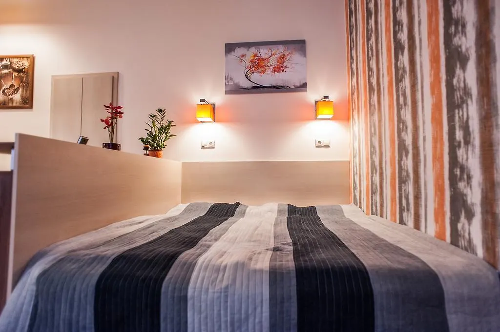 All In Apartman Budapest 0*,